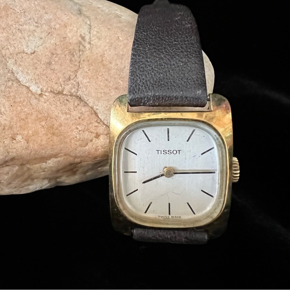 Vintage Tissot Swiss Men’s Wrist Watch - Picture 2 of 6